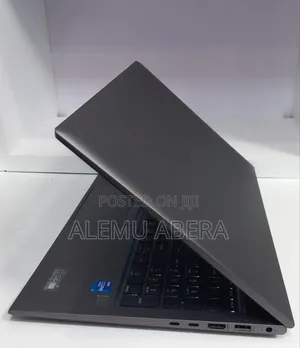 New Laptop HP ZBook Firefly G8 16GB Intel Core i7 SSD 512GB