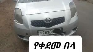 Toyota Yaris 2005 Gray