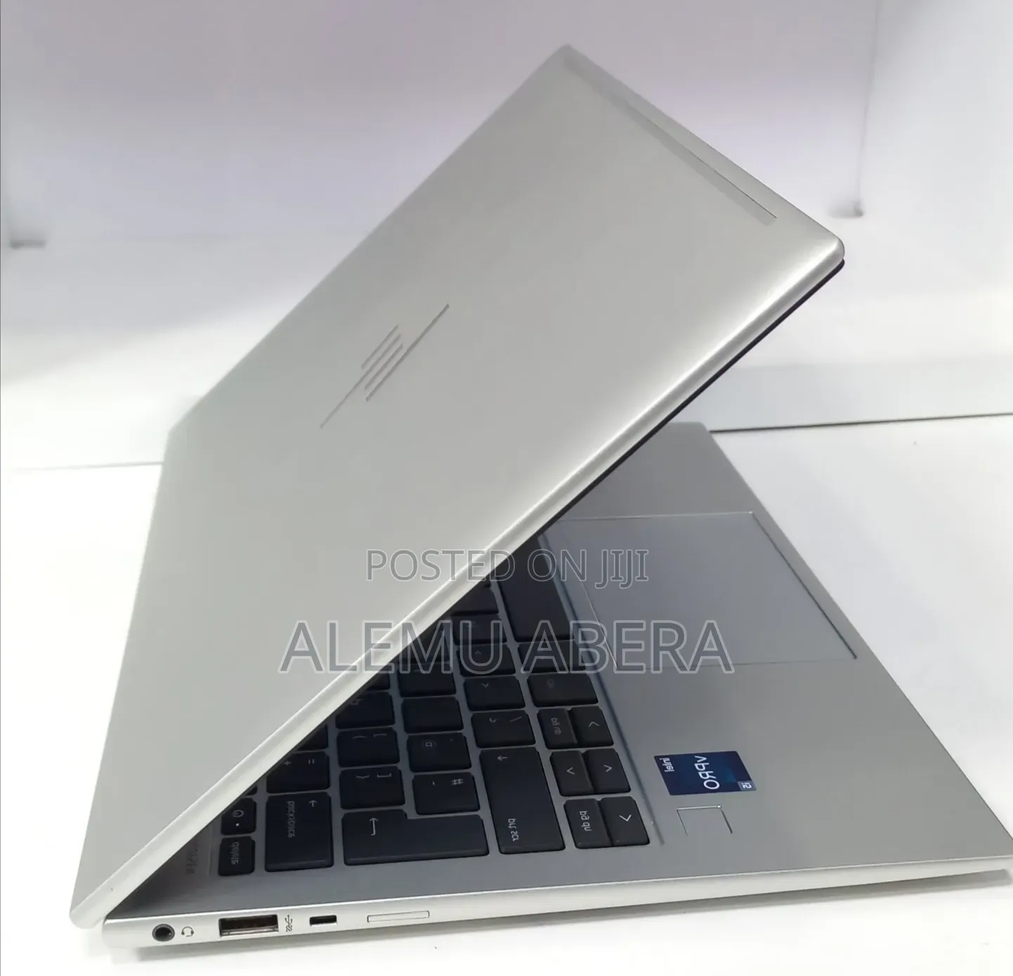 New Laptop HP EliteBook 830 G9 16GB Intel Core i5 SSD 512GB