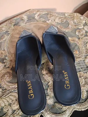 Navy Blue "Grass" Brand Half-Cover Slip-on Mules