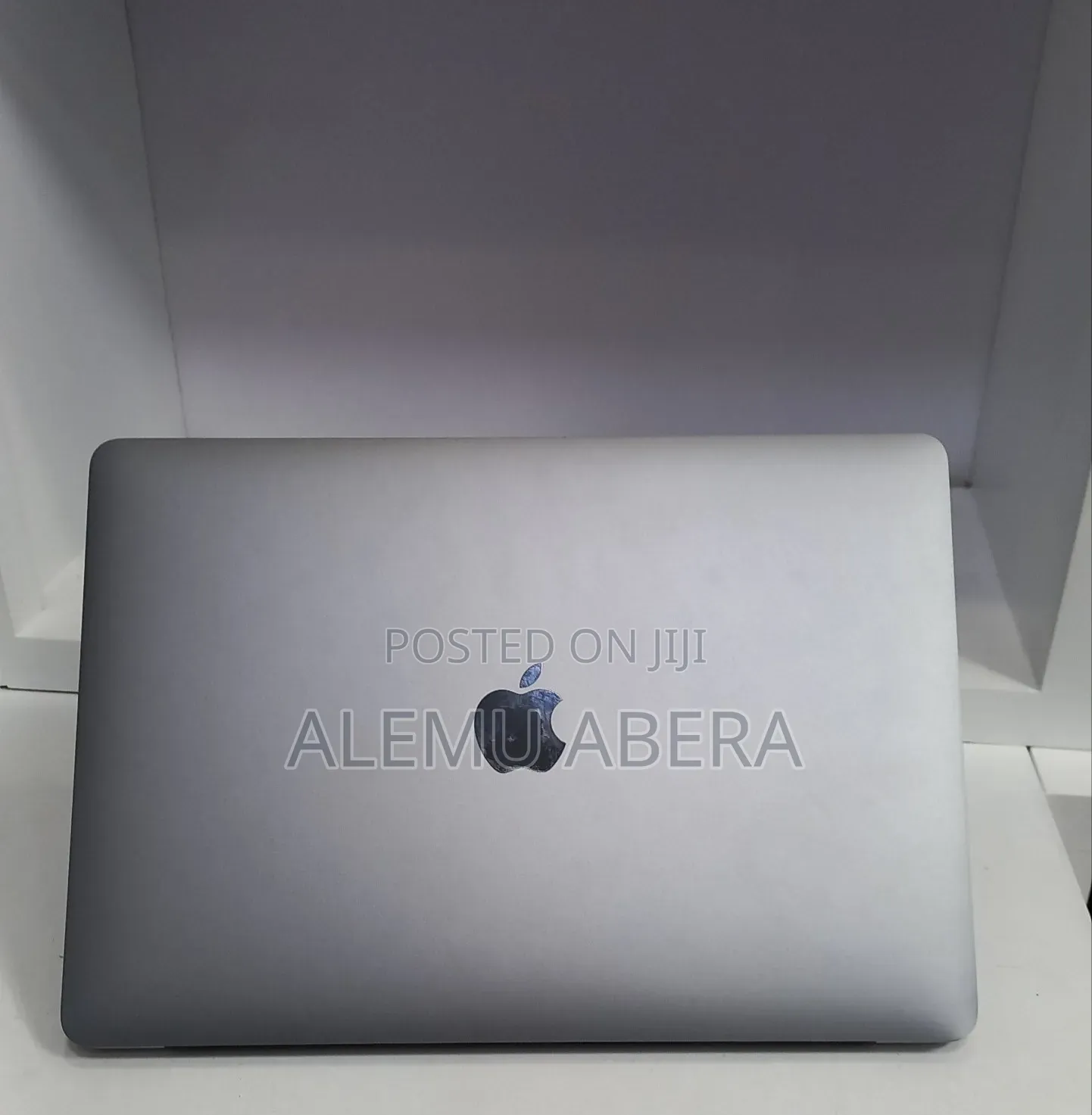 New Laptop Apple MacBook Pro 2020 M1 8GB Apple M1 SSD 256GB