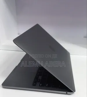 New Laptop Apple MacBook Pro 2020 M1 8GB Apple M1 SSD 256GB