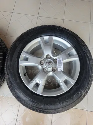 Pair of 17" OEM Toyota Alloy Wheels W/ 225/65r17 Yokohama Tires 5-Lug