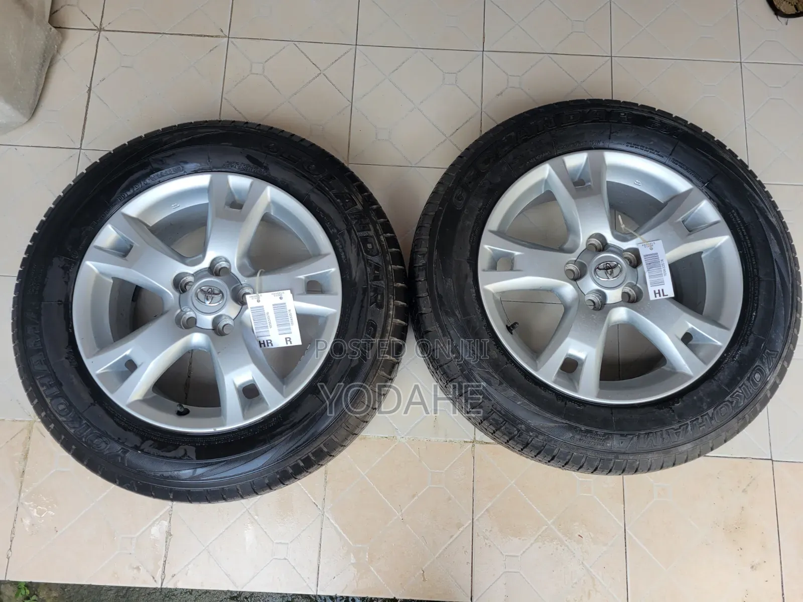 Pair of 17" OEM Toyota Alloy Wheels W/ 225/65r17 Yokohama Tires 5-Lug