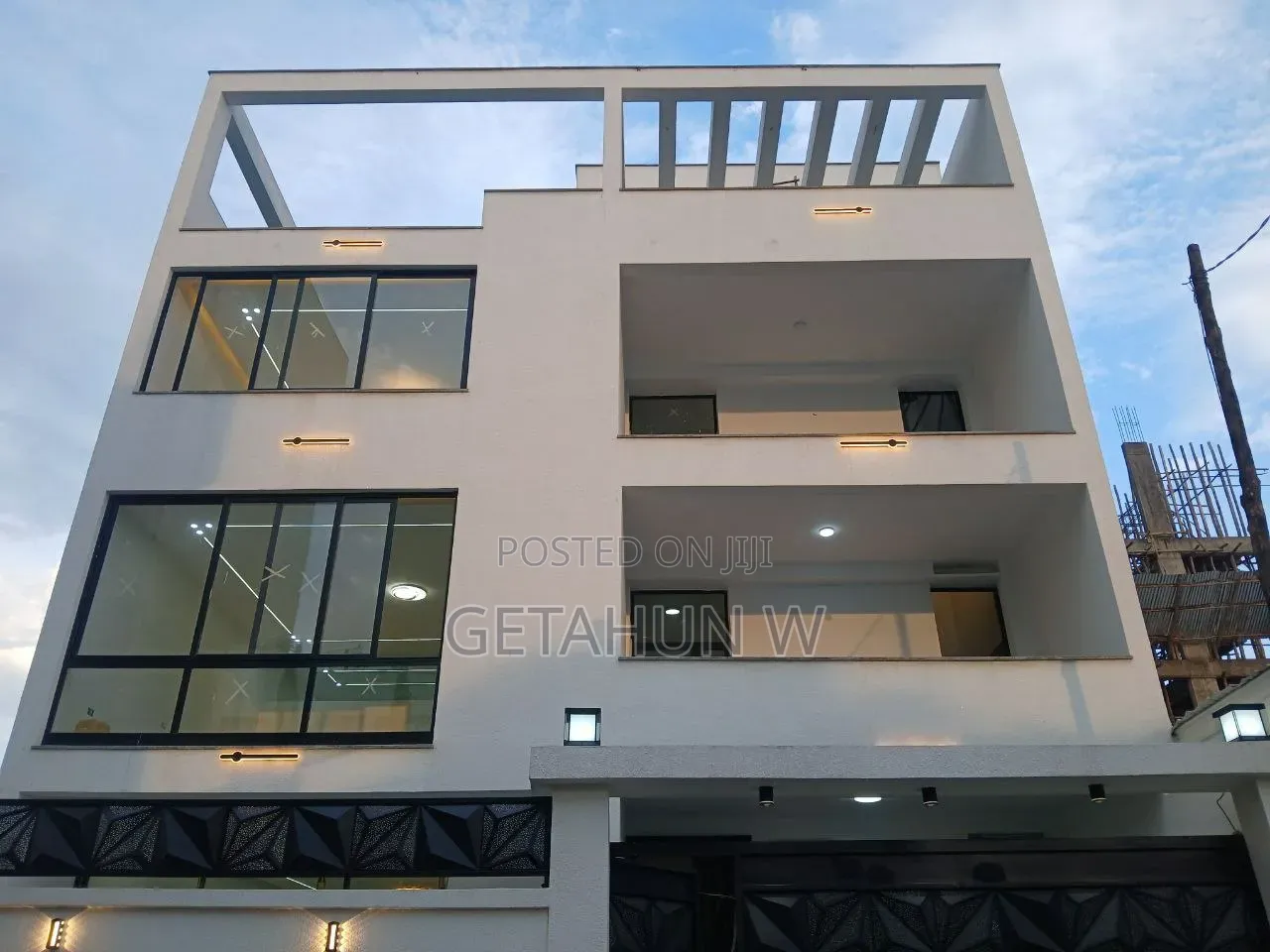 6bdrm Townhouse/Terrace in Bole for sale