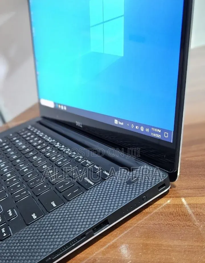 New Laptop Dell XPS 15 16GB Intel Core i7 SSD 512GB