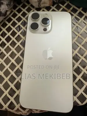 Apple iPhone 15 Pro Max 256 GB White