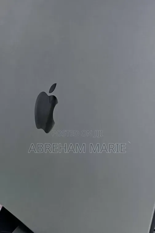 New Laptop Apple MacBook Pro 2021 M1 16GB Apple M1 Pro SSD 512GB