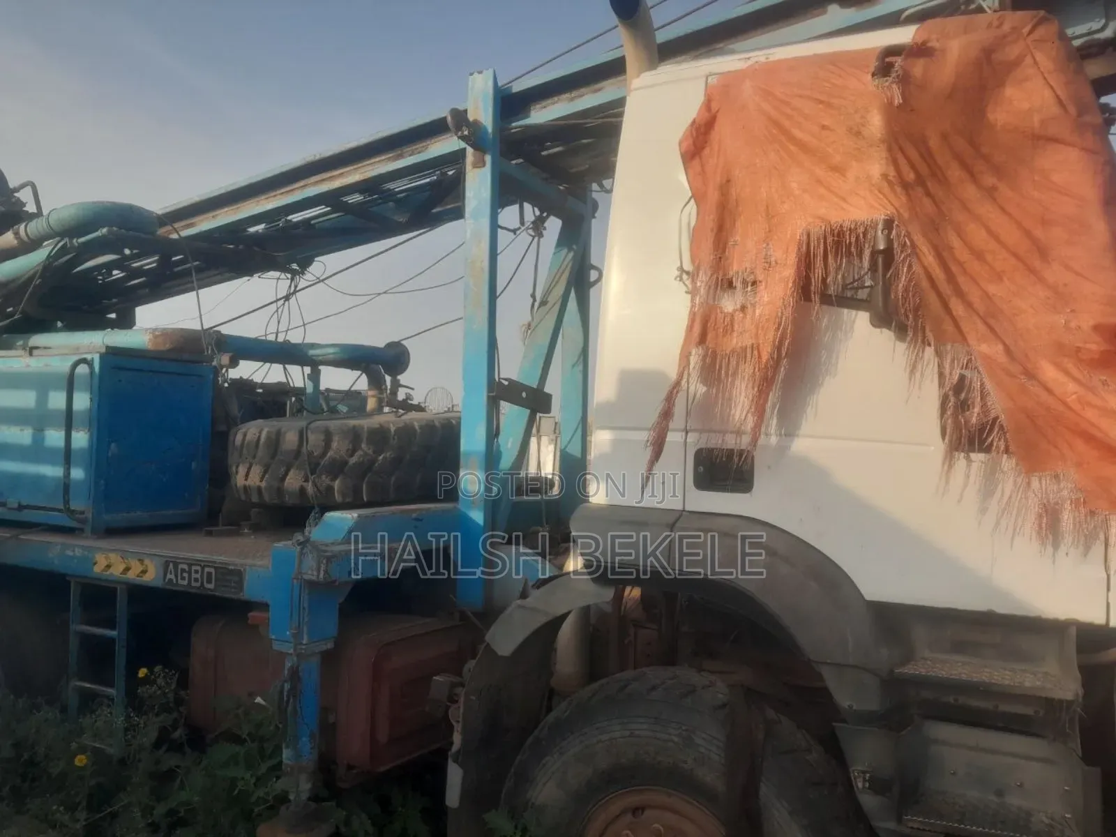 የ ውሀ መቆፈሪያ ማሽን ብዙ አመት የቆመ ነው ብዙም ያልለፍ