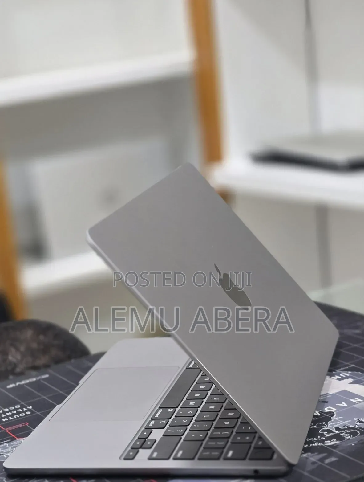 New Laptop Apple MacBook Air 2022 M2 8GB Apple M2 SSD 256GB