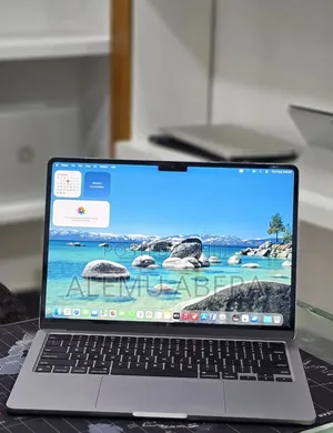 New Laptop Apple MacBook Air 2022 M2 8GB Apple M2 SSD 256GB