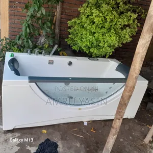 ያገለገለ ሞደርን ገንዳ Jacuzzi