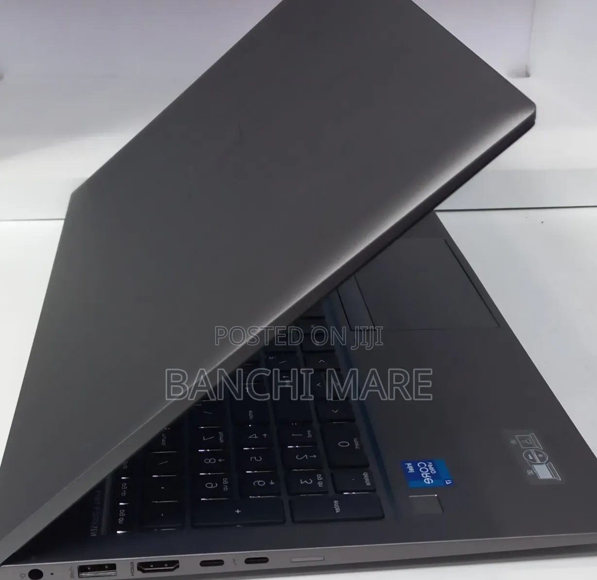 New Laptop HP ZBook Firefly G8 16GB Intel Core i7 SSD 512GB