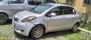Toyota Yaris 2005 Gray