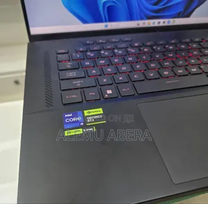 New Laptop Asus ROG Zephyrus G16 16GB Intel Core i9 SSD 1T