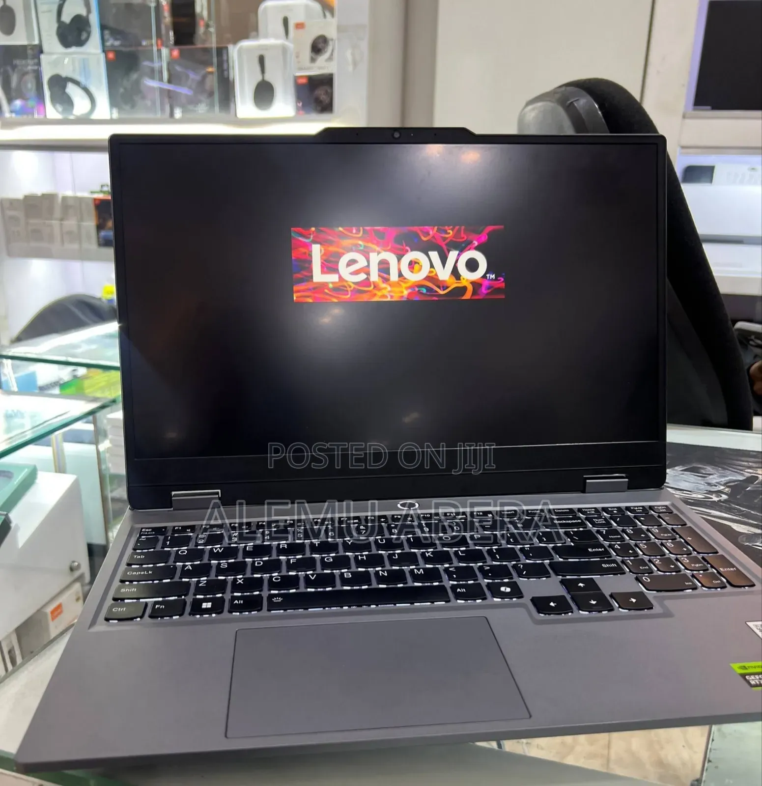 New Laptop Lenovo LOQ 15AHP10 16GB AMD Ryzen 5 SSD 512GB