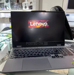 New Laptop Lenovo LOQ 15AHP10 16GB AMD Ryzen 5 SSD 512GB