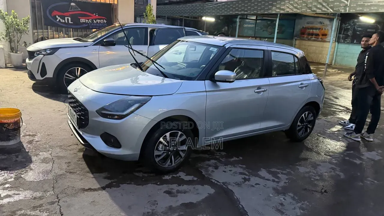 New Suzuki Swift 2025 Silver