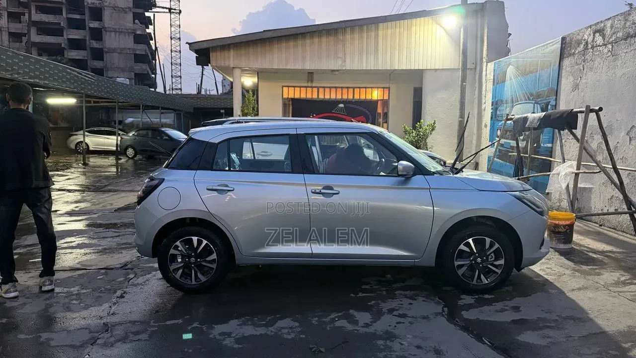 New Suzuki Swift 2025 Silver