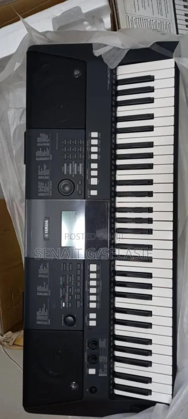 Yamaha PSR-E423 61-Key Digital Keyboard – Excellent Condition