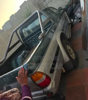 Mitsubishi L200 2000 Green