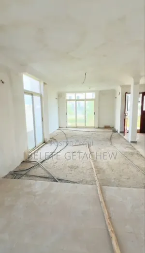 5bdrm House in Ccd  Compound, G+1, Oromia-Finfinne for sale