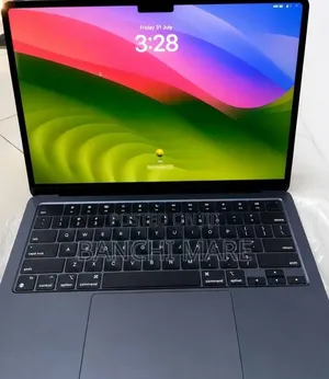 New Laptop Apple MacBook Air 2022 M2 8GB Apple M2 SSD 256GB
