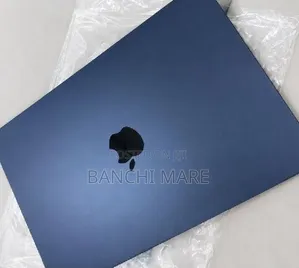 New Laptop Apple MacBook Air 2022 M2 8GB Apple M2 SSD 256GB