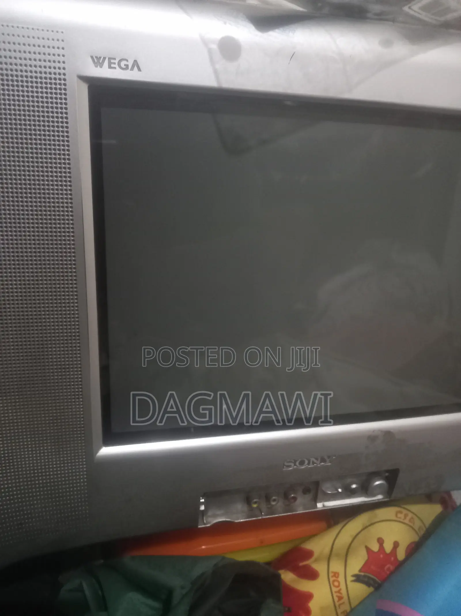 Old 21 Inches Sony Television