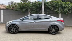 Hyundai Avante 2011 Silver