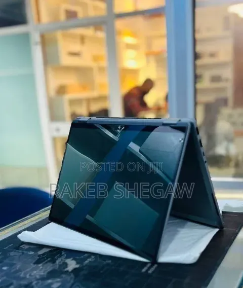 New Laptop HP OmniBook X Flip 14" 16GB Intel Core i7 SSD 1T