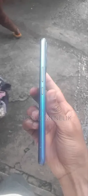 Infinix Hot 12 play 64 GB Blue