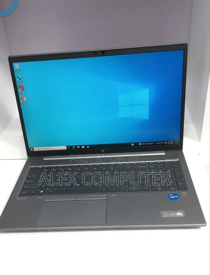 New Laptop HP ZBook Firefly G8 16GB Intel Core i7 SSD 512GB