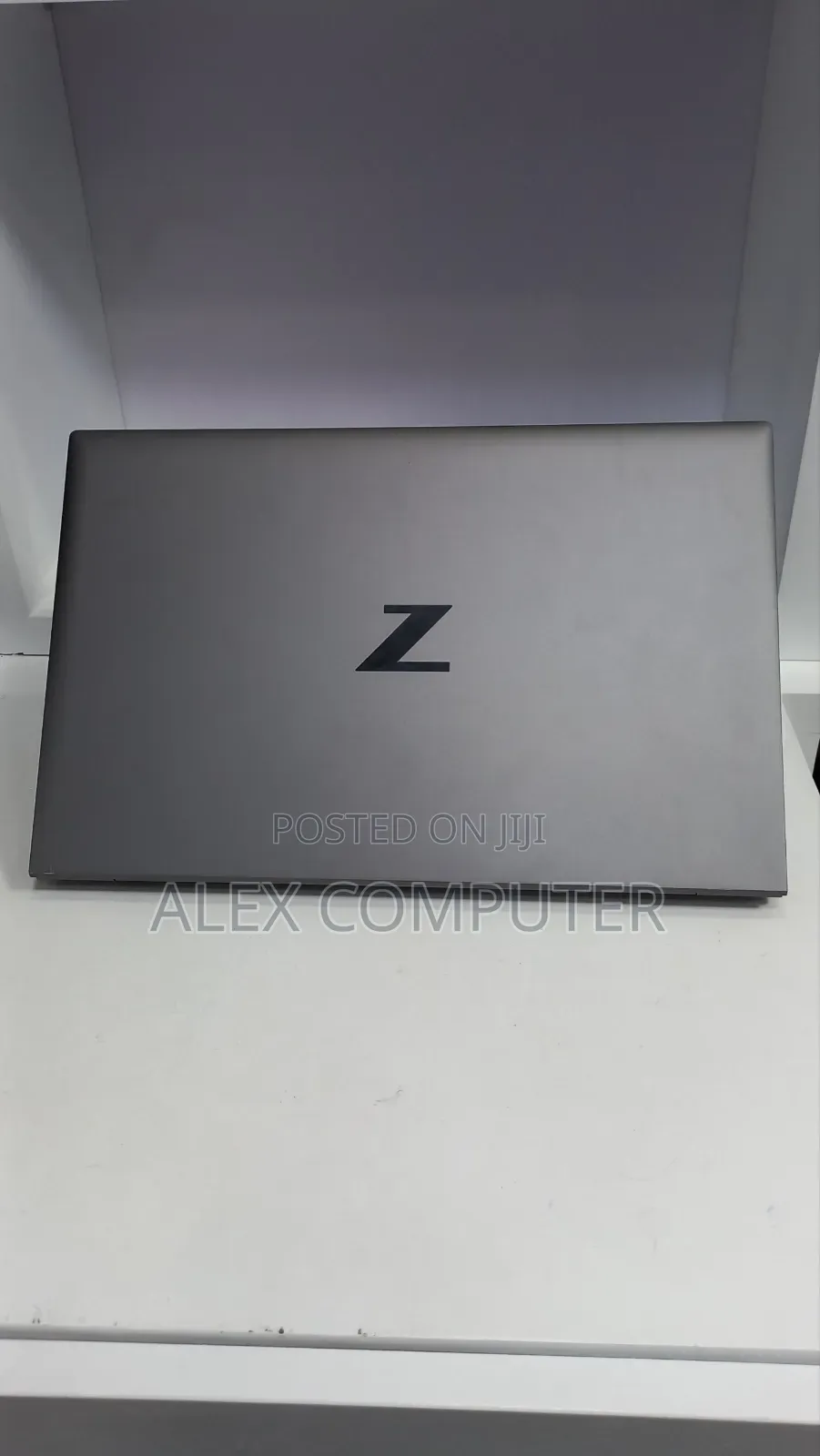New Laptop HP ZBook Firefly G8 16GB Intel Core i7 SSD 512GB