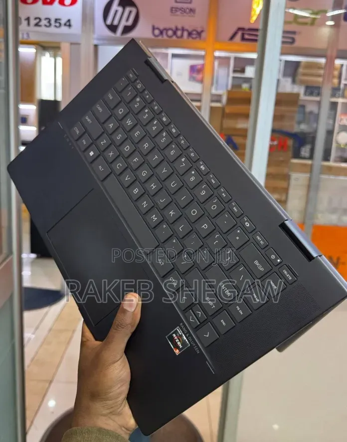 New Laptop HP Envy X2 8GB AMD Ryzen 5 SSD 512GB