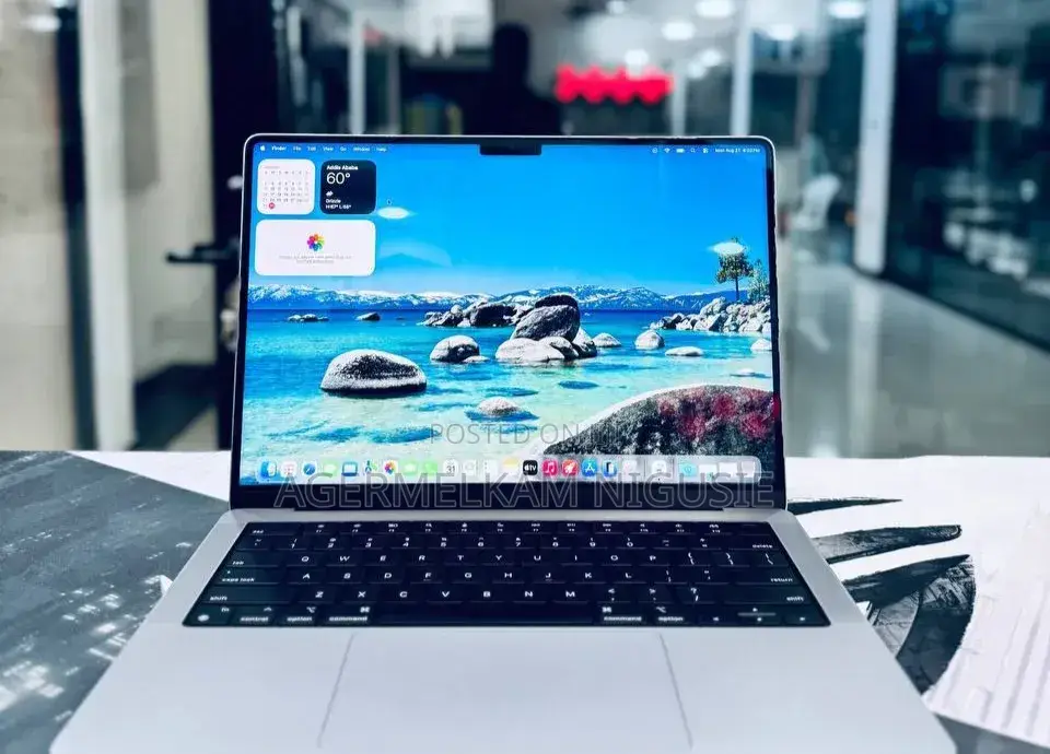 New Laptop Apple MacBook 16GB Intel Core i5 SSD 512GB