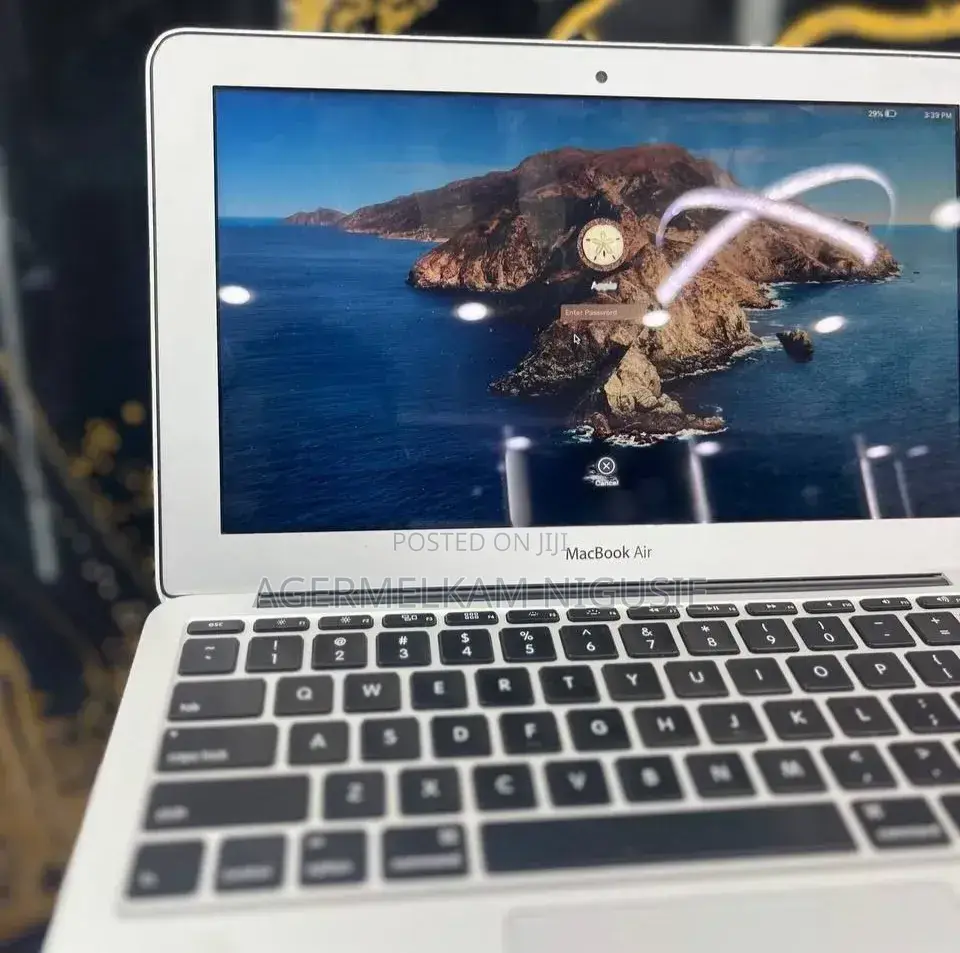 New Laptop Apple MacBook 8GB Intel Core i5 SSD 512GB