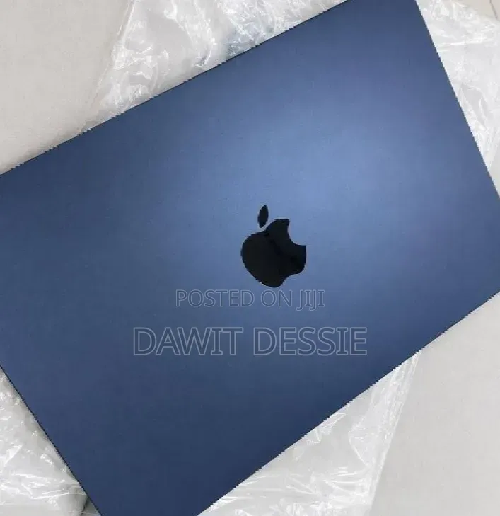 New Laptop Apple MacBook Air 2022 M2 8GB Apple M1 SSD 256GB
