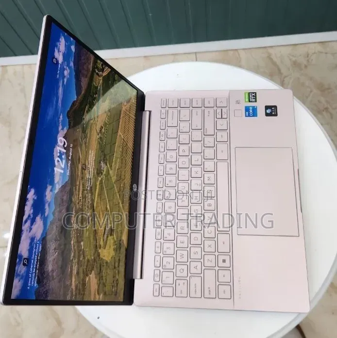New Laptop HP Pavilion X2 10 16GB Intel Core i5 SSD 512GB