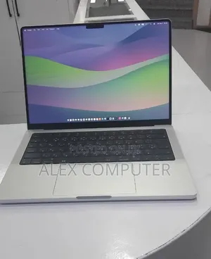 New Laptop Apple MacBook Pro 2024 M4 16GB Apple M4 Pro SSD 512GB