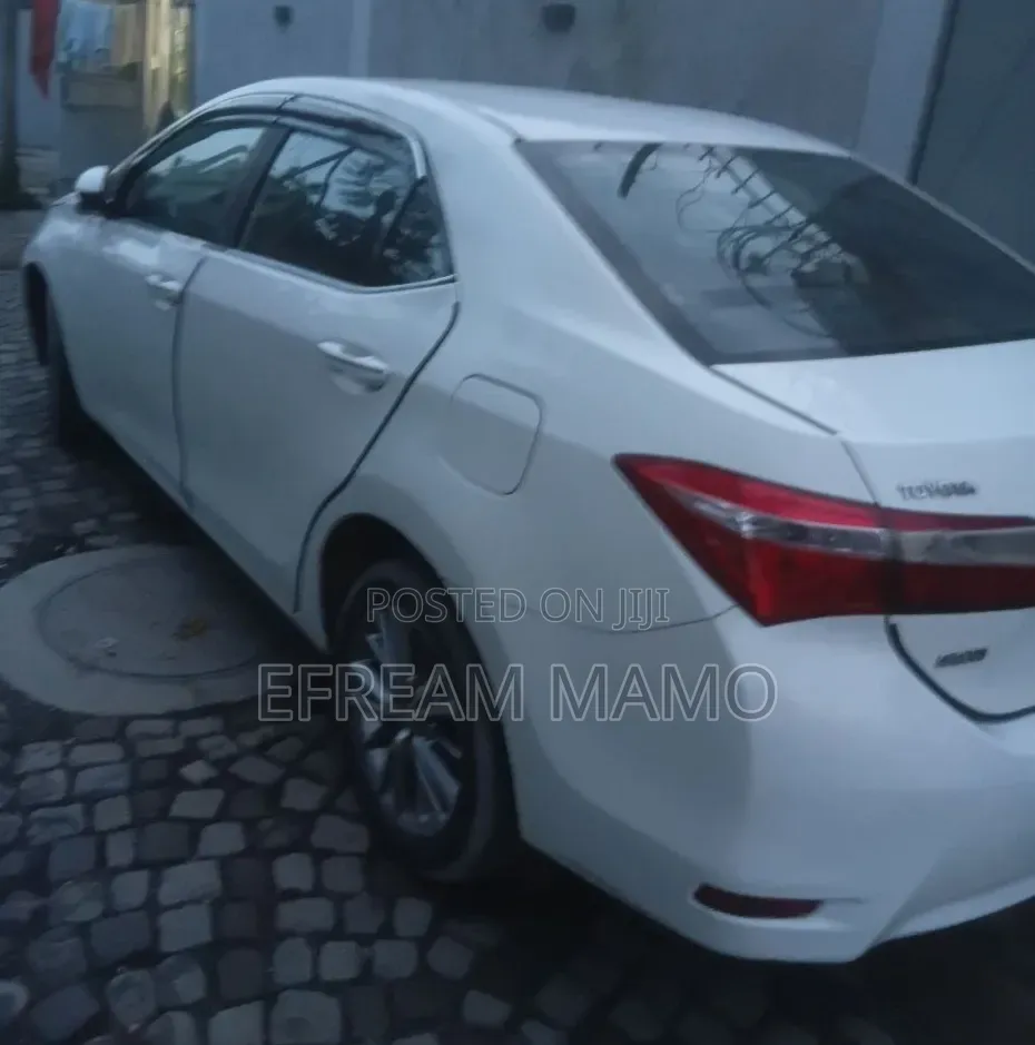 Toyota Corolla 2015