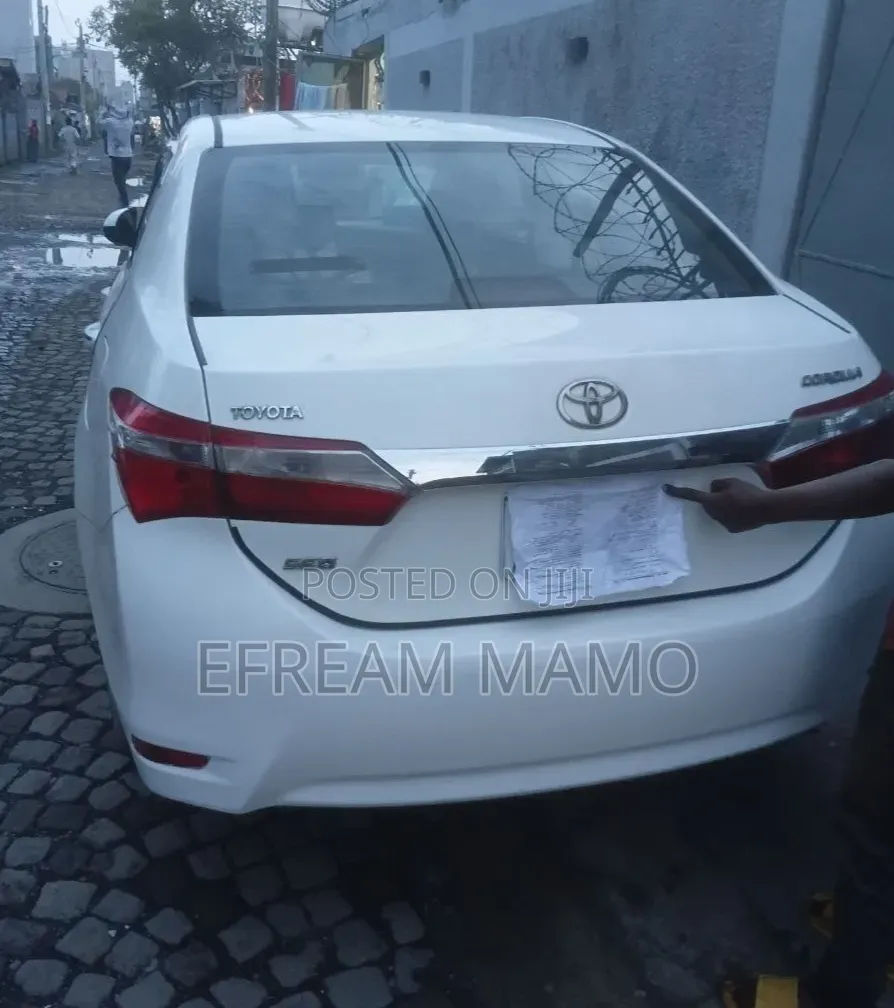 Toyota Corolla 2015