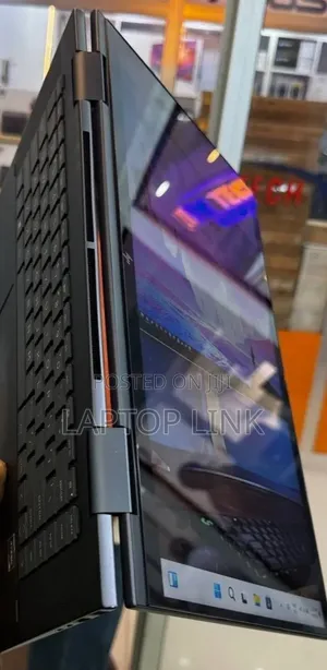 New Laptop HP Envy x360 8GB AMD Ryzen 5 SSD 512GB