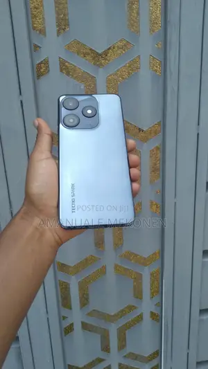 Tecno Spark 16 GB Blue