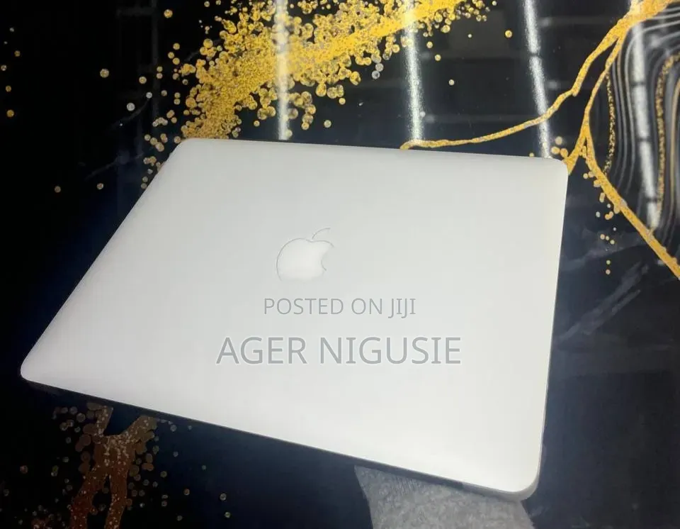 New Laptop Apple MacBook 16GB Intel Core i5 SSD 512GB