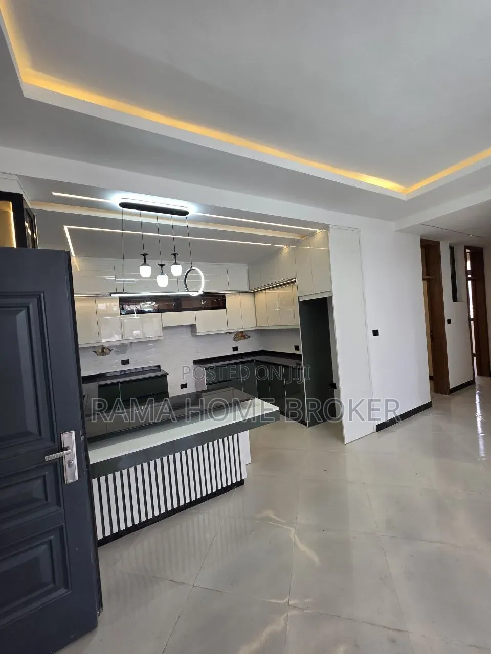 Furnished 3bdrm Apartment in ዘመናዊ አፓርታማ መሀል ሰሚት, Yeka for sale