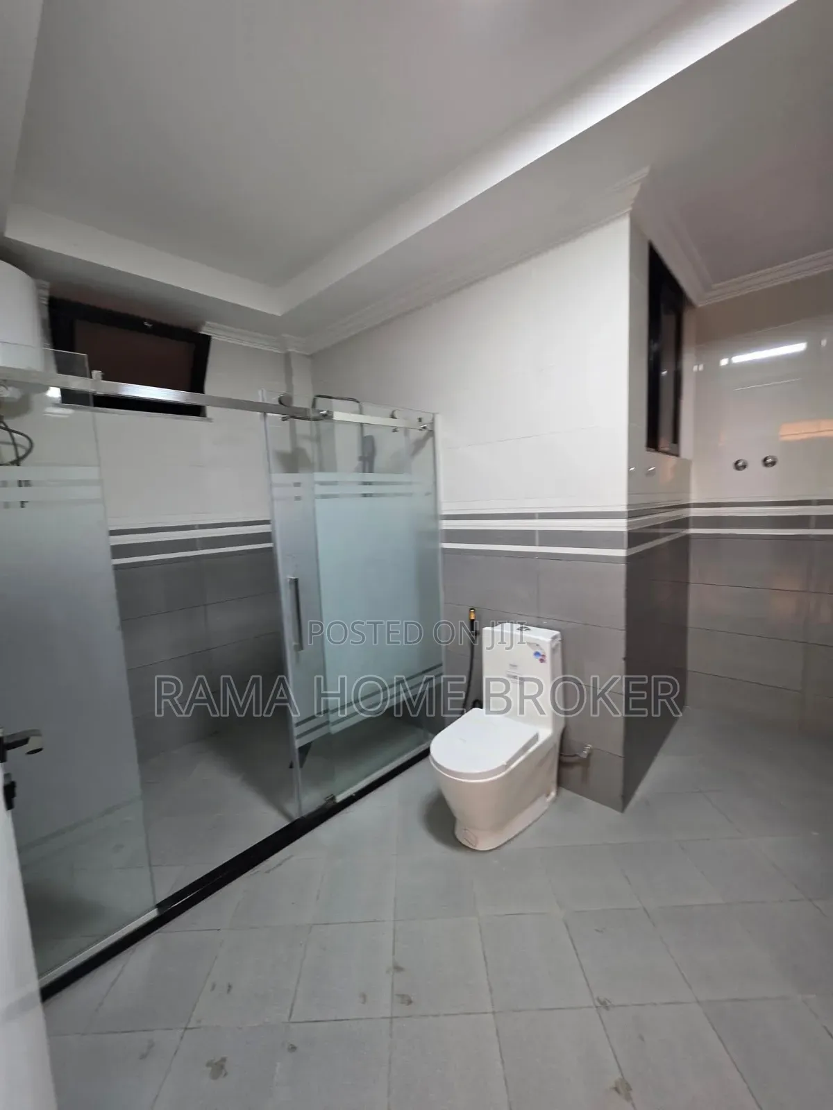 Furnished 7bdrm Villa in መሀል አያት ክብር ደመና አካባቢ, Yeka for sale