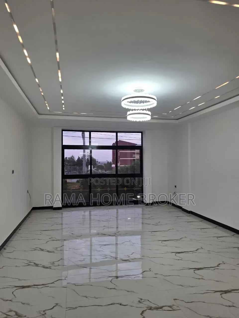 Furnished 7bdrm Villa in መሀል አያት ክብር ደመና አካባቢ, Yeka for sale
