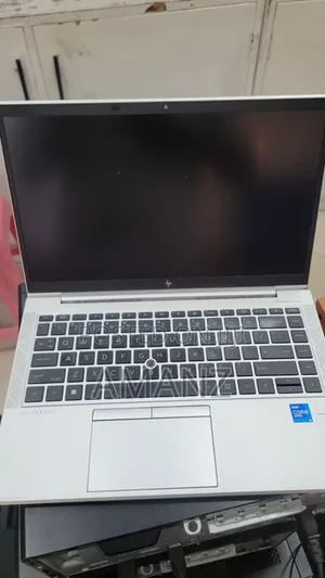 New Laptop HP EliteBook 830 G8 16GB Intel Core i5 SSD 512GB