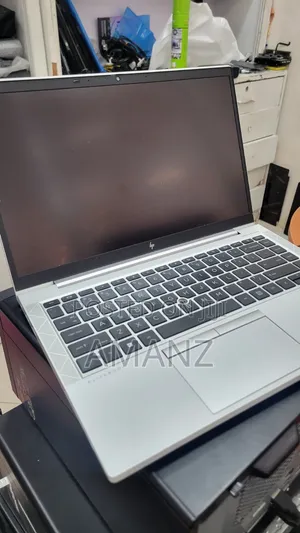 New Laptop HP EliteBook 830 G8 16GB Intel Core i5 SSD 512GB